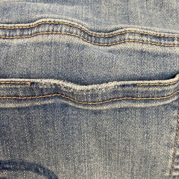 American Eagle Women Light Wash Hi Rise Distressed Skinny Jeans Size 12 - Picture 9 of 9